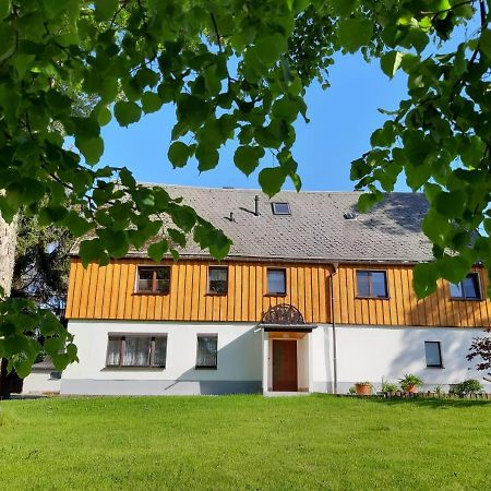 Familienfreundliche Ferienwohnung Zschorlau Екстер'єр фото