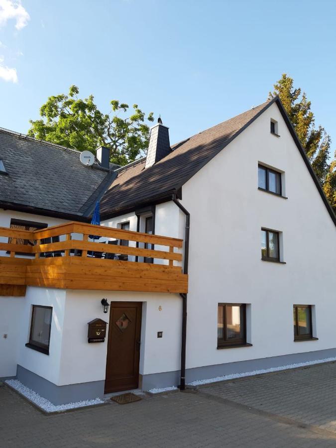 Familienfreundliche Ferienwohnung Zschorlau Екстер'єр фото