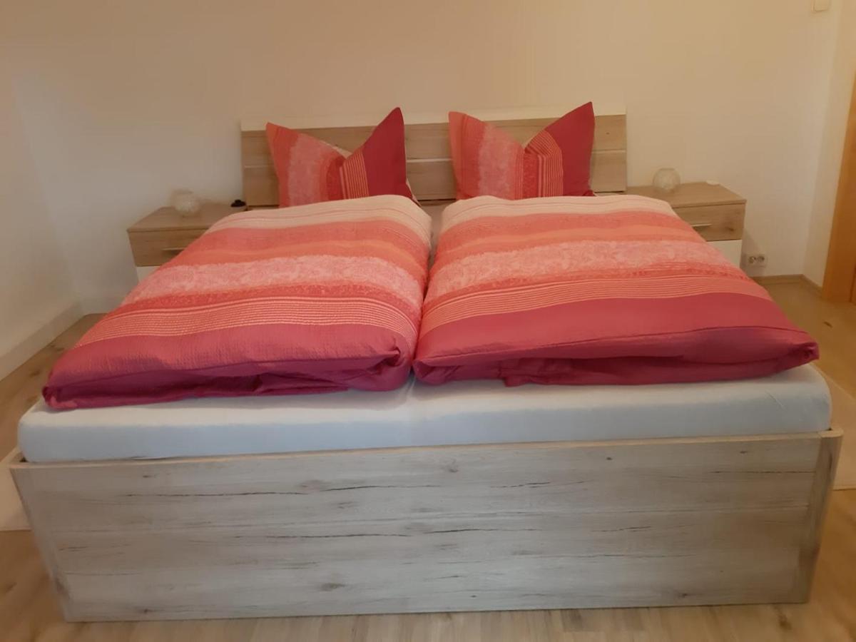 Familienfreundliche Ferienwohnung Zschorlau Екстер'єр фото