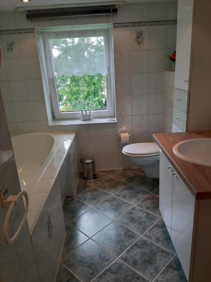 Familienfreundliche Ferienwohnung Zschorlau Екстер'єр фото